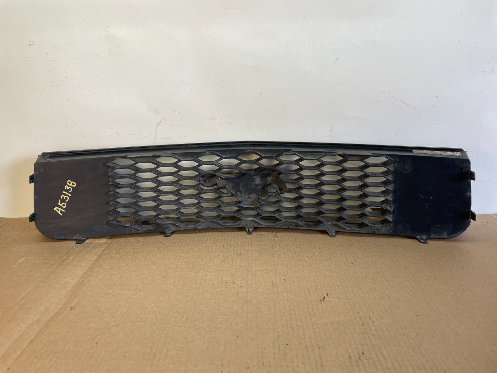 2005 - 2009 Ford Mustang Front Upper Grille Grill AG3138 DG3
