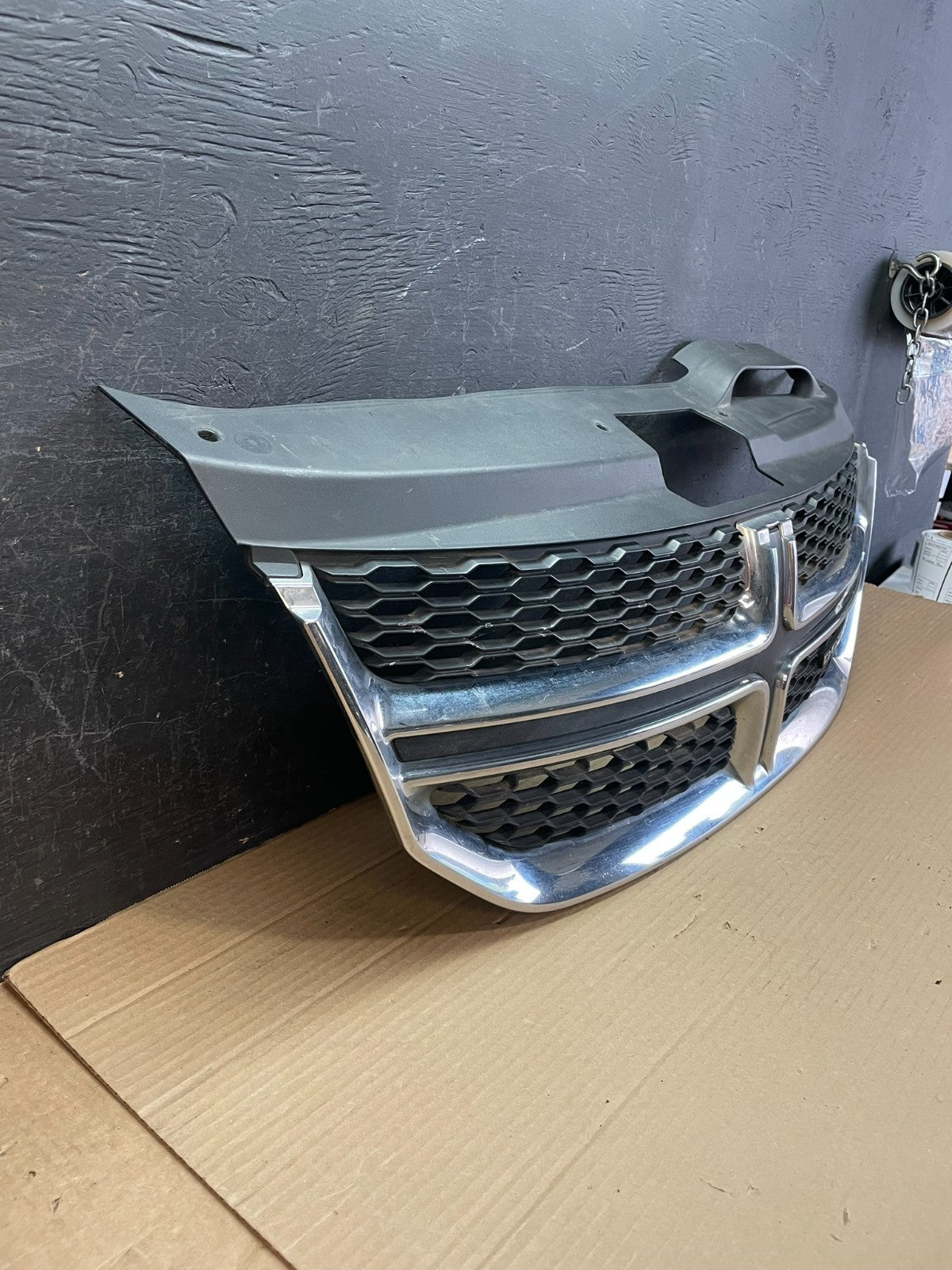 2011 to 2018 Dodge Journey Front Upper Chrome Grill Grille AE8705 DG2