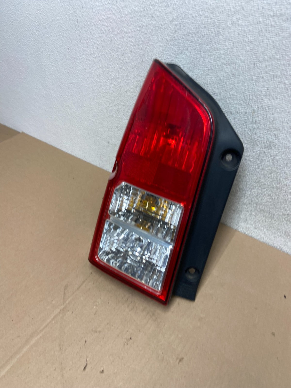 2005 to 2012 Nissan Pathfinder Tail light Left Driver Lh Side AG6610 DW1