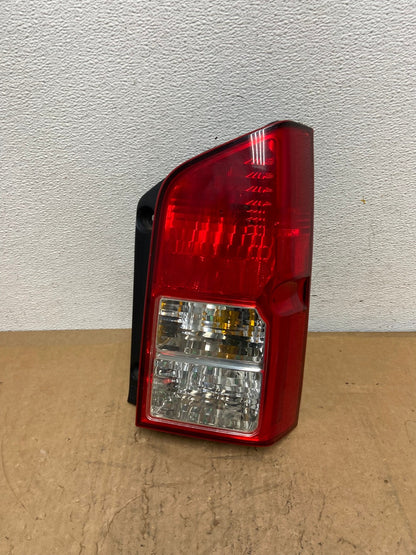 2005 to 2012 Nissan Pathfinder Right Passenger RH Side Tail Light AD0601 LK0