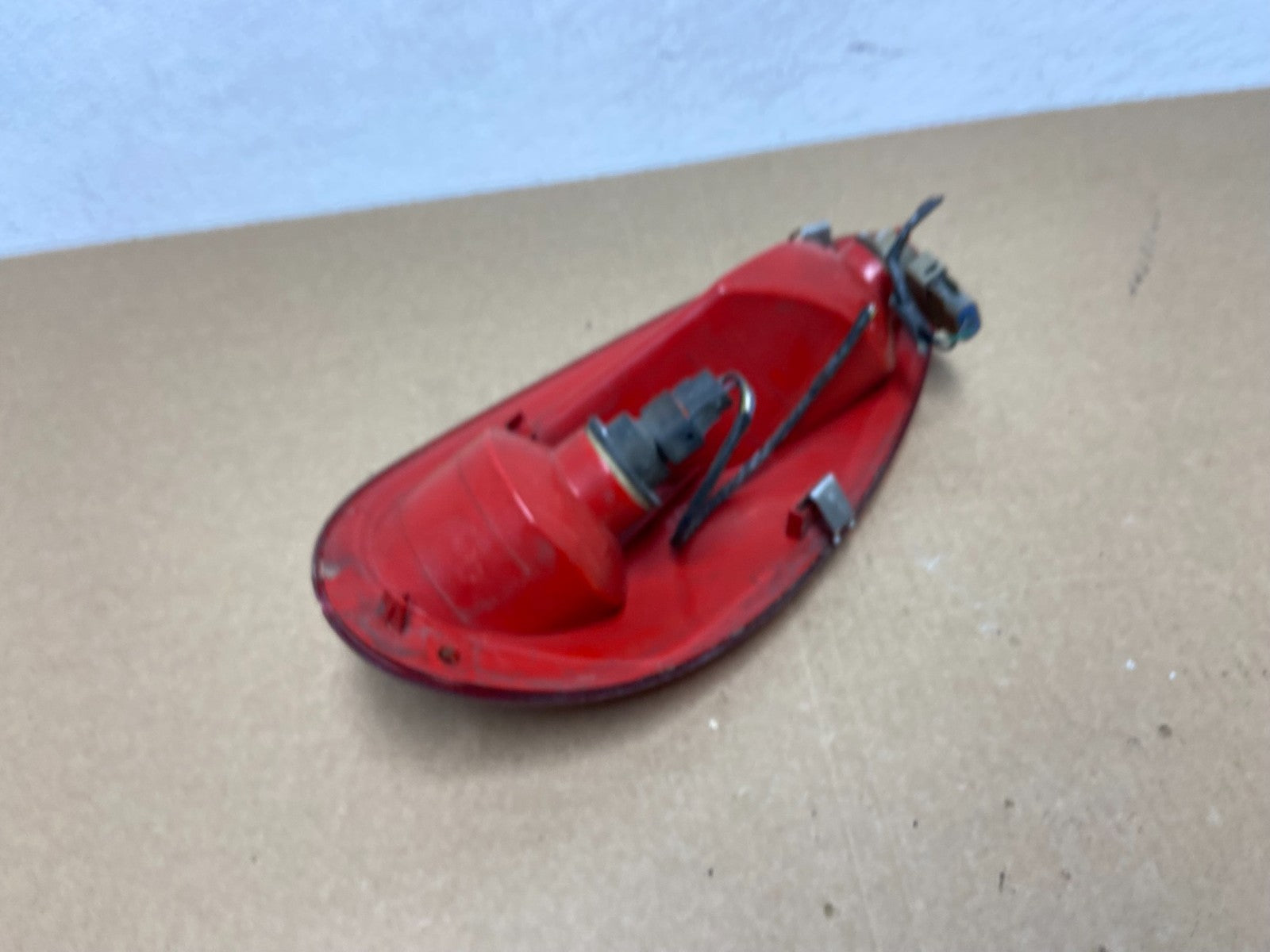 2001-2005 Chrysler PT Cruiser Left Driver LH Side Tail Light OEM AB9970 DW6