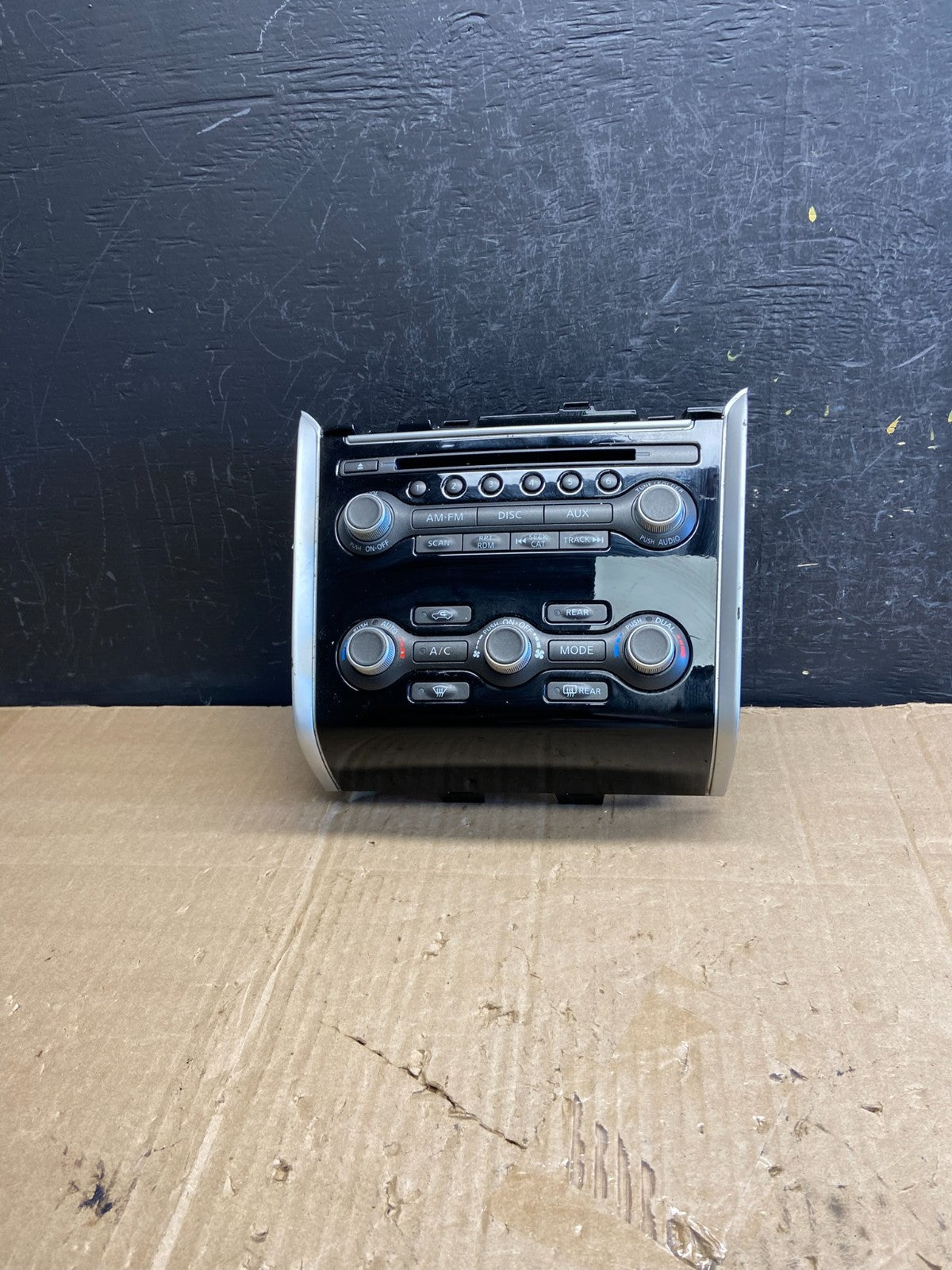 2013 to 2016 Nissan Pathfinder Radio Temperature Climate Control AE3942 DG0
