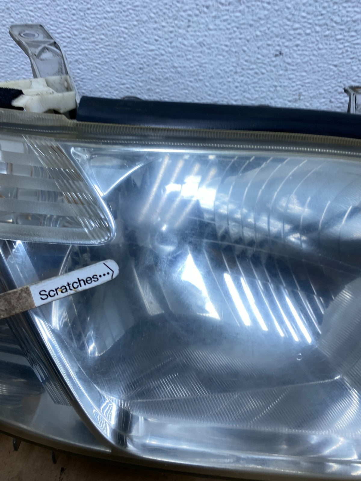 2008 - 2010 Toyota Highlander Right Passenger RH Halogen Headlight AC1810 DW3