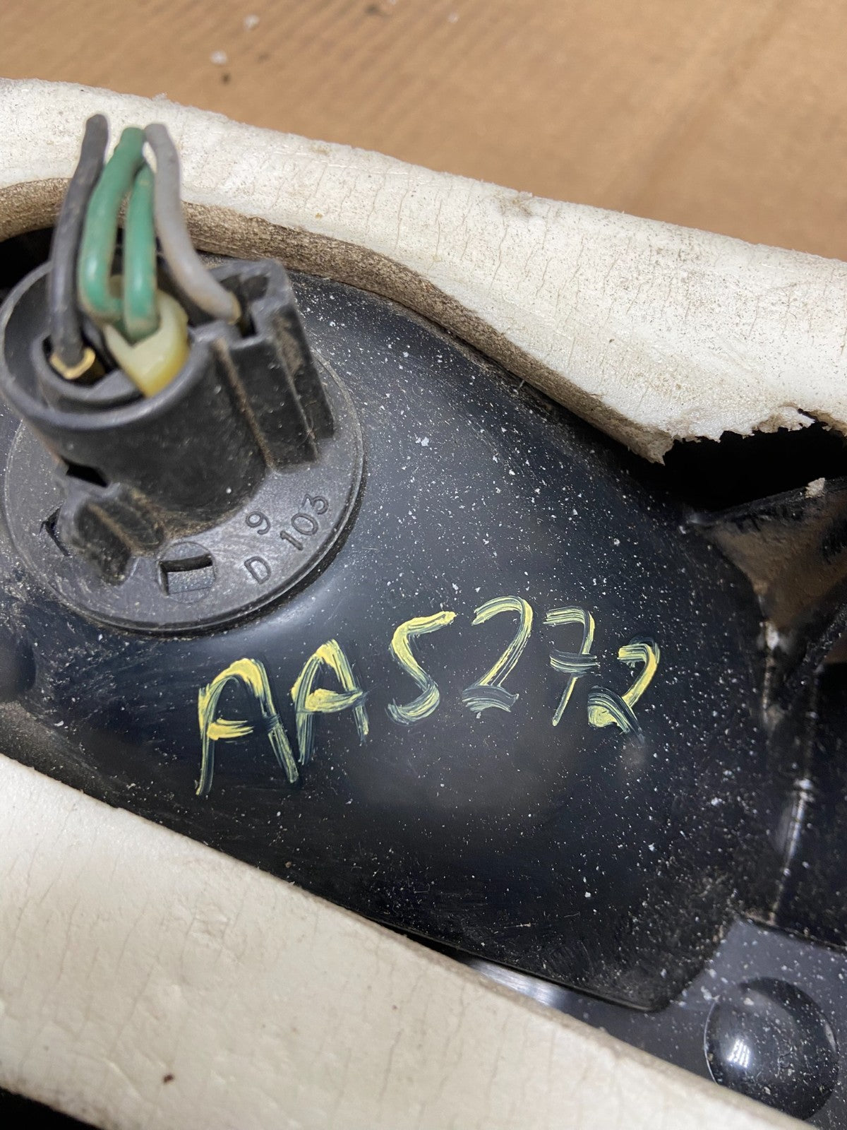 1982-1983 Chrysler Lebaron Left Driver LH Side Tail Light OEM AA5272 GD10