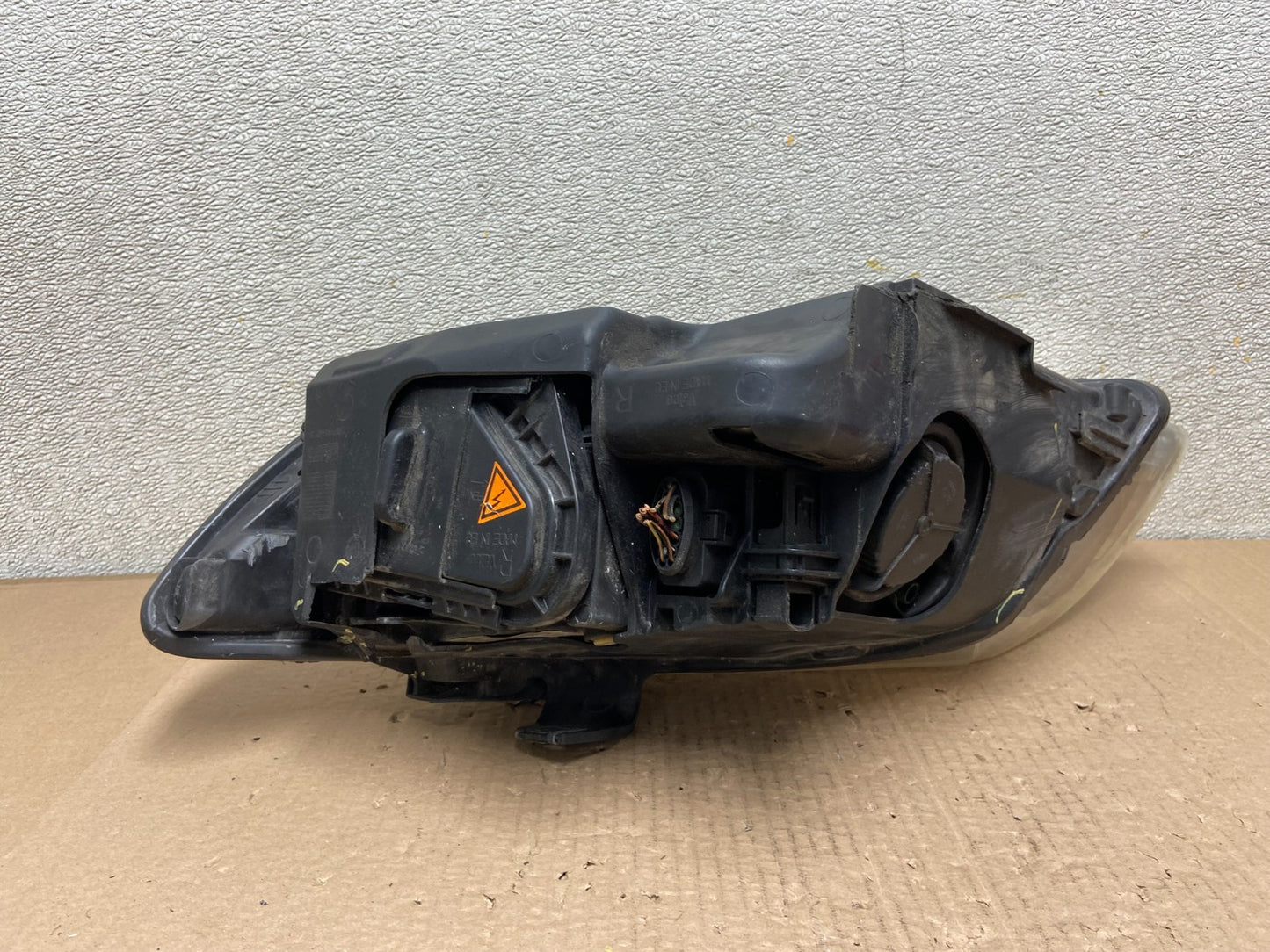 2007- 2009 Audi Q7 Right Passenger RH Side Xenon Hid Headlight AB2529 DW9