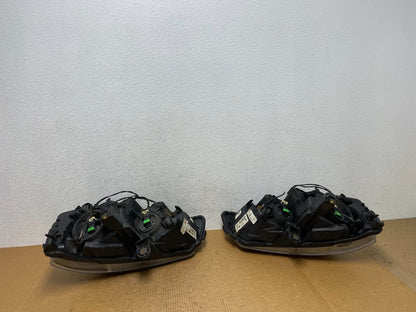 2008 to 2016 Chrysler Town and Country Left+Right Side Headlights AE0424 DW7
