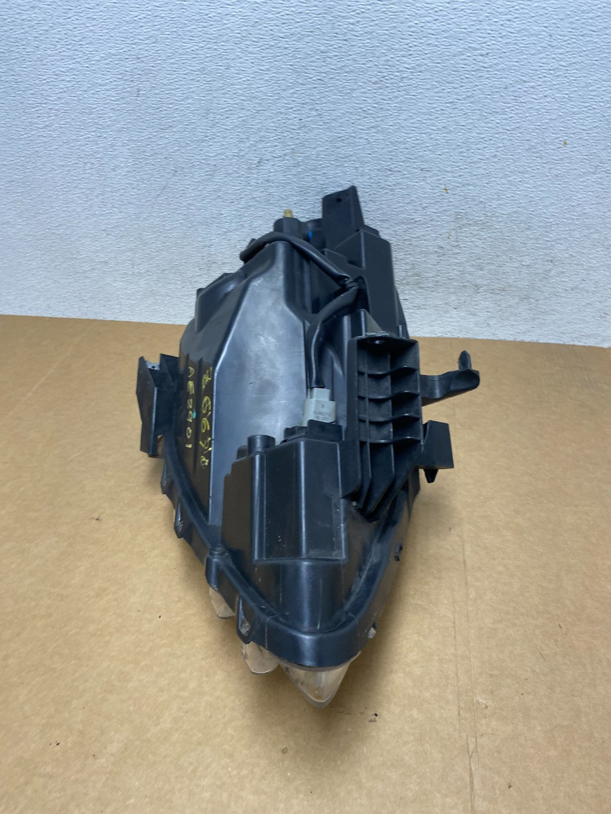 2012 2013 2014 Nissan Versa Sedan Headlight Left Driver LH AE2901 DW7