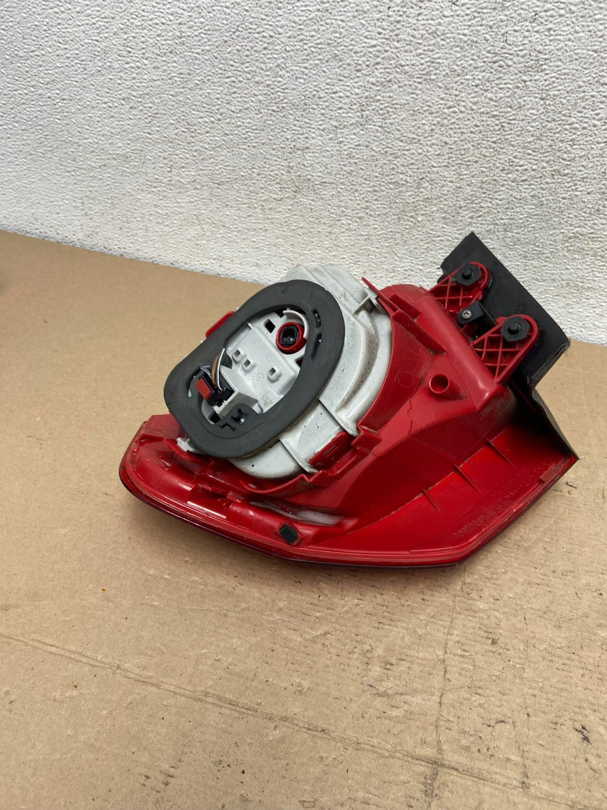 2012 to 2015 Volkswagen Passat Left Driver Lh Side Tail light AF4784 LK3
