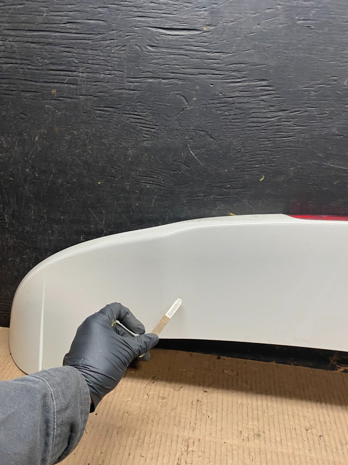 2015 to 2020 Kia Sedona Rear Trunk Spoiler Wing Oem W6091 DG5