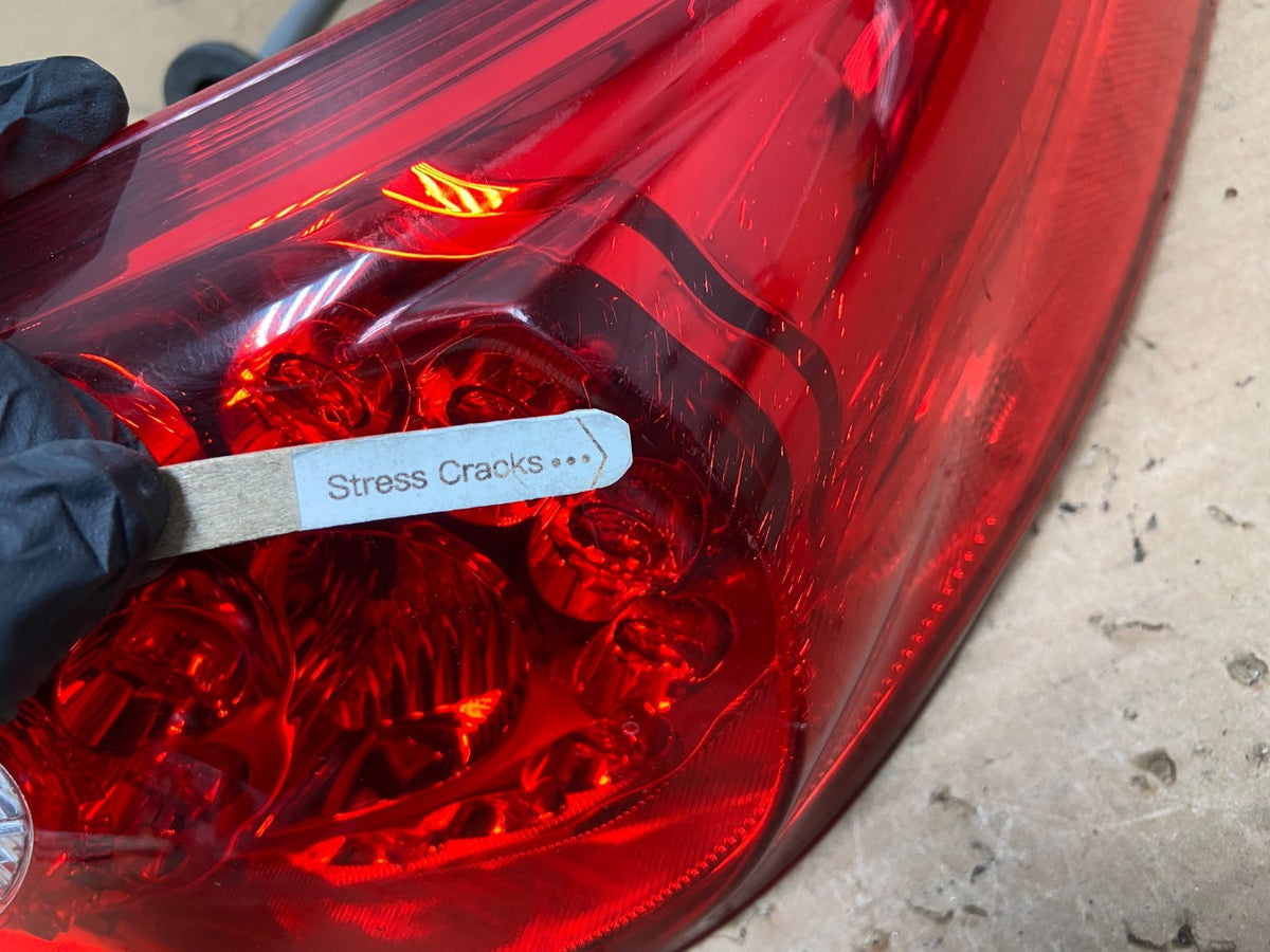 2011 2012 2013 Infiniti M37 M56 Right Passenger RH Tail Light AH4307 DW4