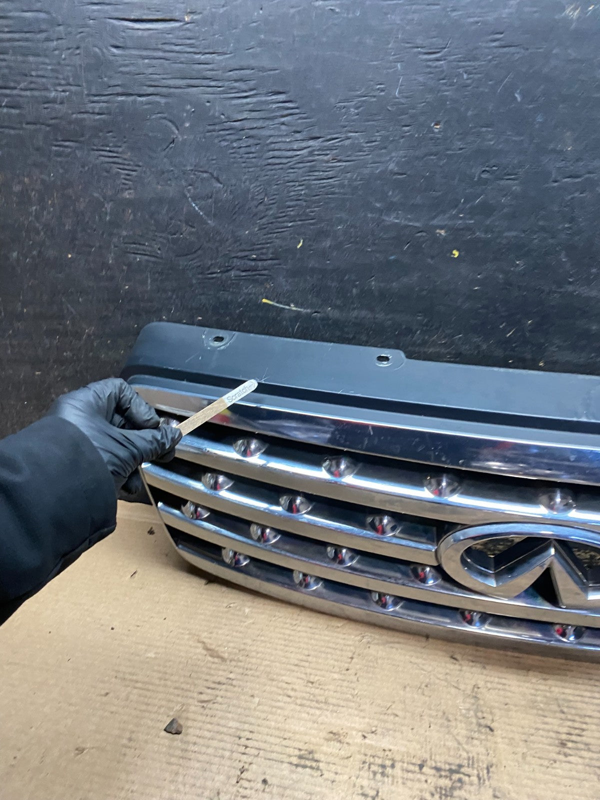 2006 2007 2008 Infiniti Fx35 Front Upper Grill Grille W/ Emblem OEM V9463 DG4