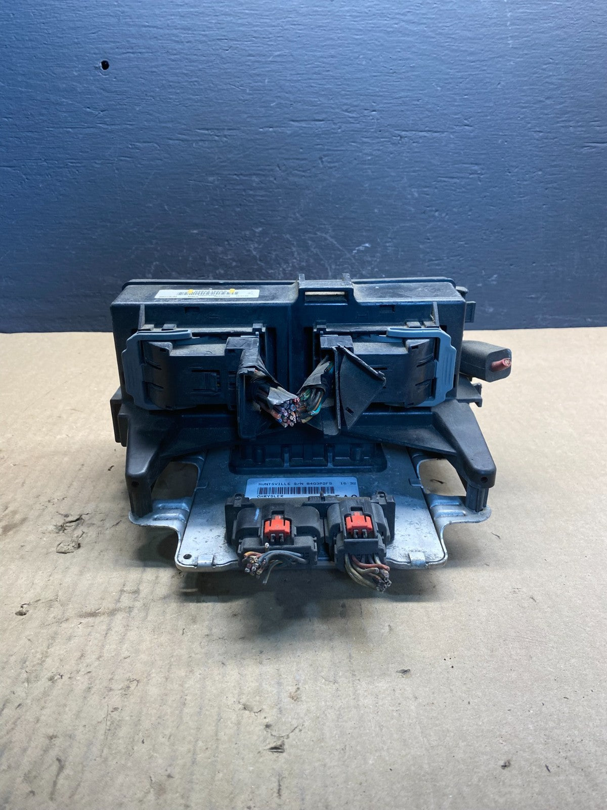 2008 Dodge Durango Multifunction Unit Module Fuse Box Body Control Oe AC0667 DG1