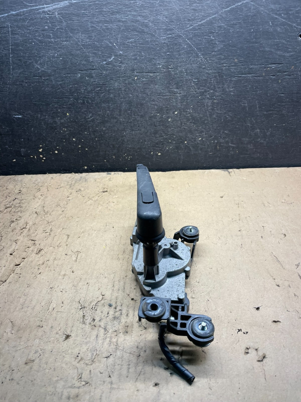 2012 - 2017 Hyundai Veloster Rear Glass Windshield Wiper Motor W6851 DG4