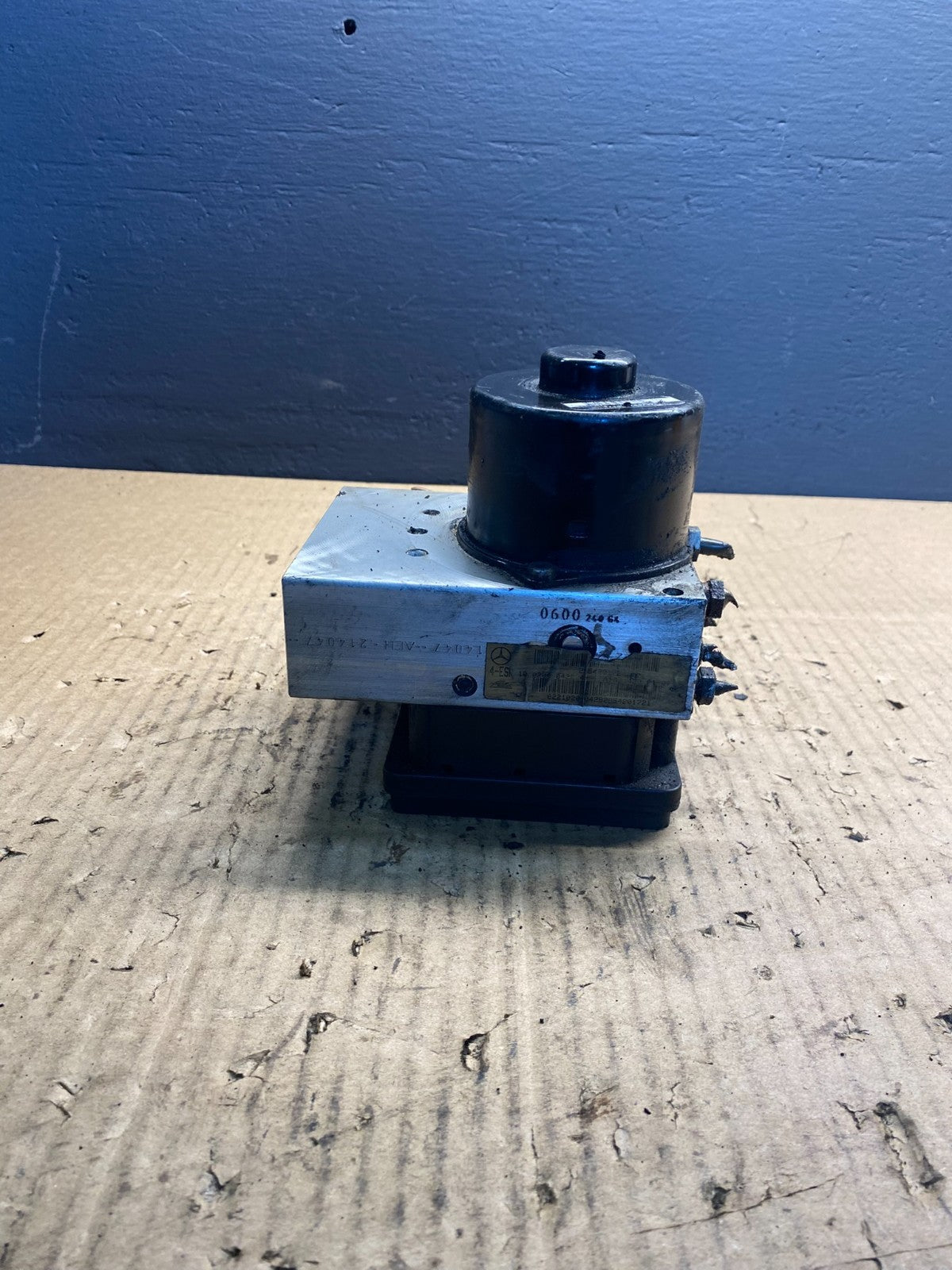 2002 to 2005 Mercedes W163 ML320 ML350 ABS Anti Lock Brake Pump Module ab4402 DG3