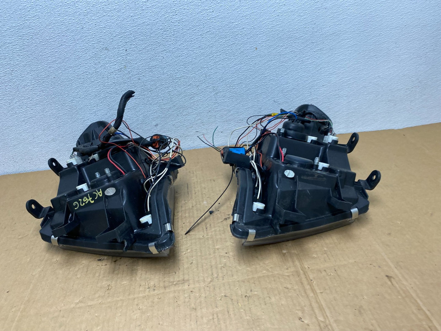 2005-2008 Nissan Pathfinder Left+Right Side Set LED Black Headlights AC7626 DG8