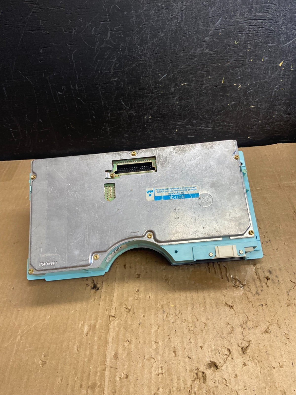 1988 to 1991 Chevrolet C/K 1500 GMC A/T Instrument Gauge Cluster AE20255
