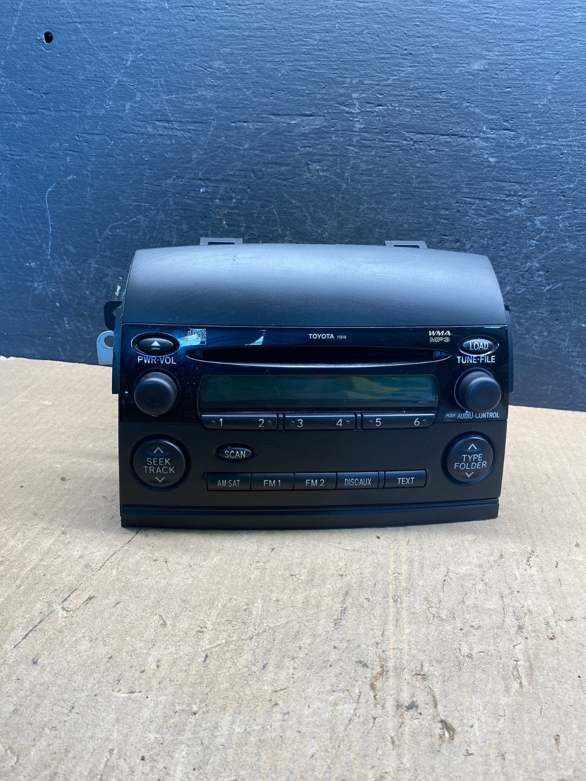2004 to 2010 Toyota Sienna AM FM CD WMA Mp3 Radio Receiver AE7849 DW0