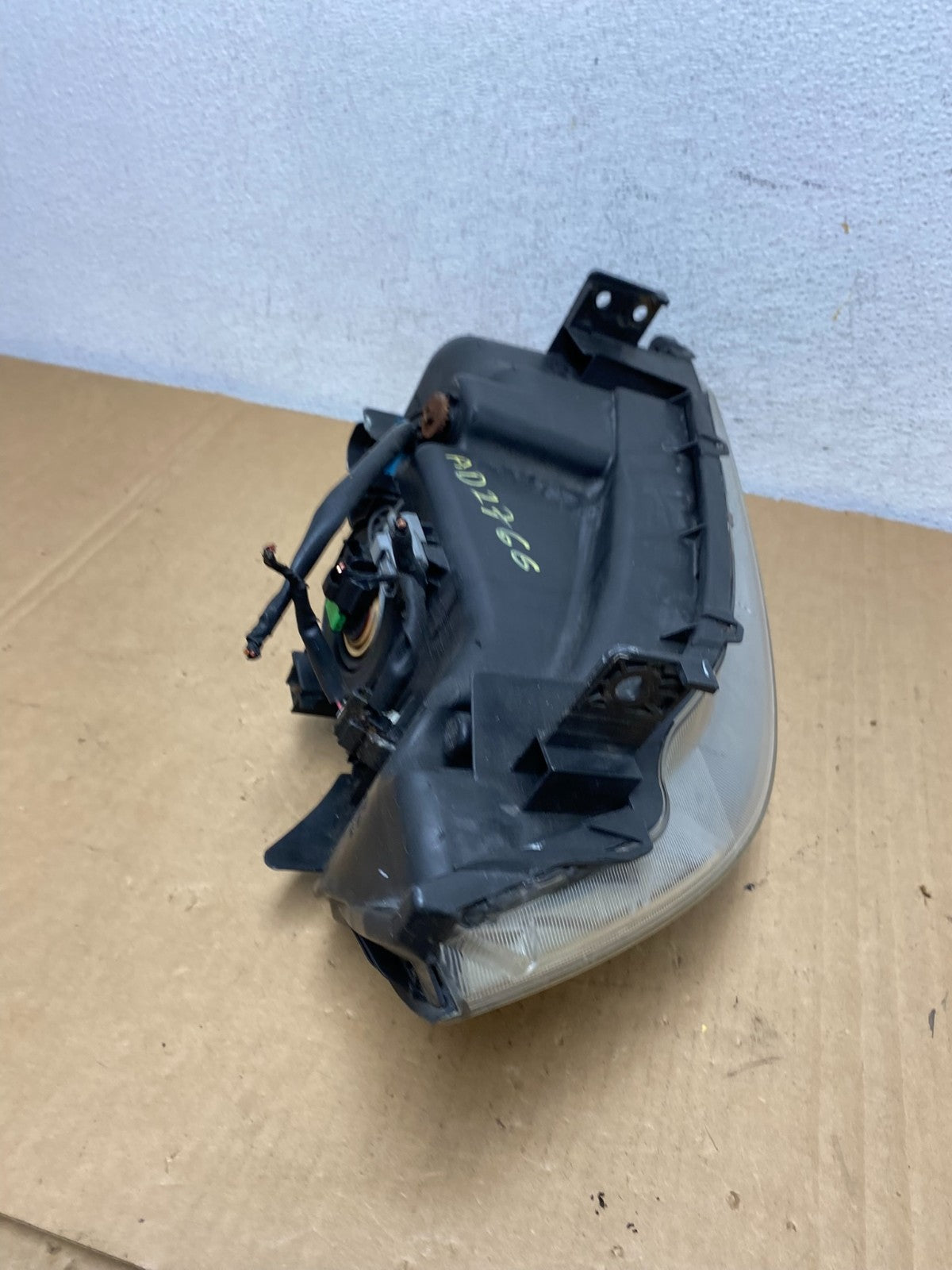 2004 2005 2006 Acura MDX Left Driver LH Headlight Halogen AD2766 DW7