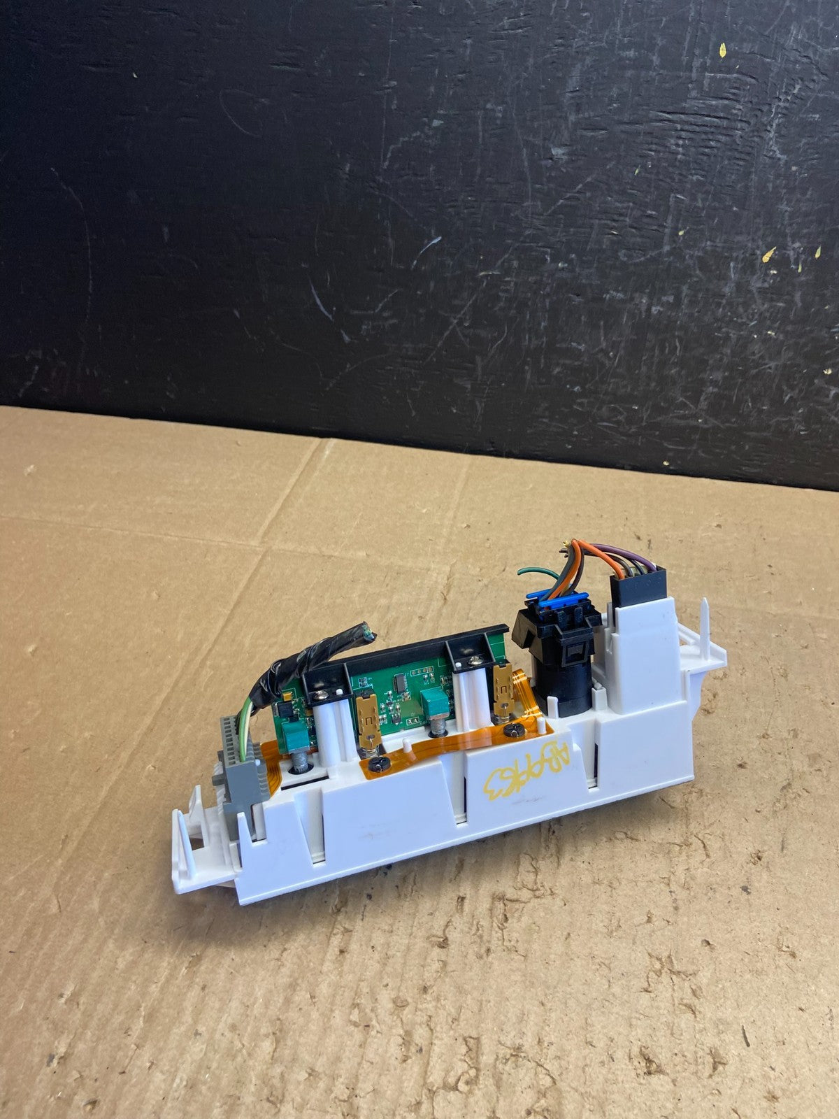 Chevrolet Suburban GMC Yukon A/C Heater Climate Control Module Panel Ab99634