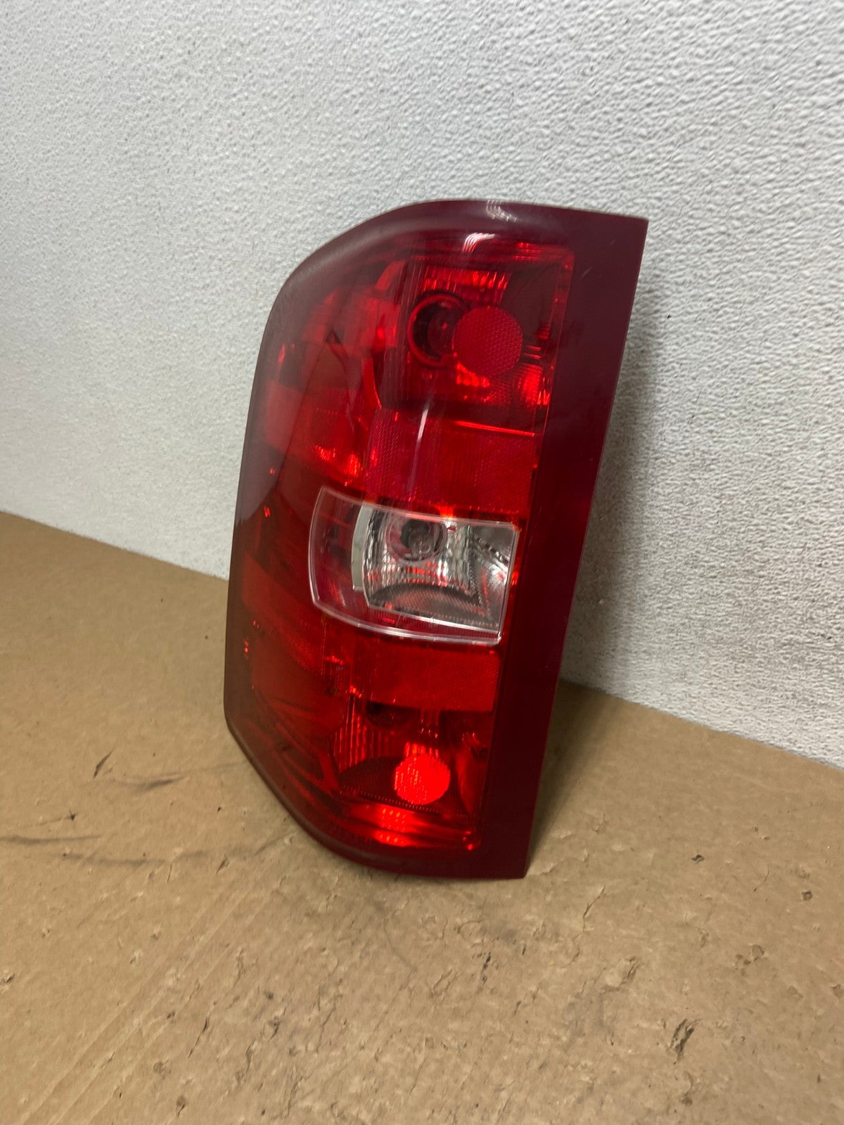 2007 to 2013 Chevrolet Silverado Left Driver LH Side Tail Light AG1239 LK1