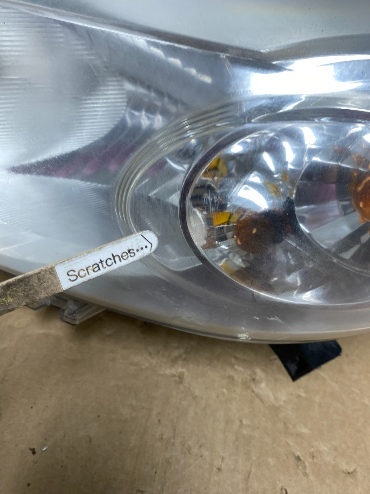 2009 to 2014 Toyota Matrix Left Driver LH Side Halogen Headlight AF7366 DW3