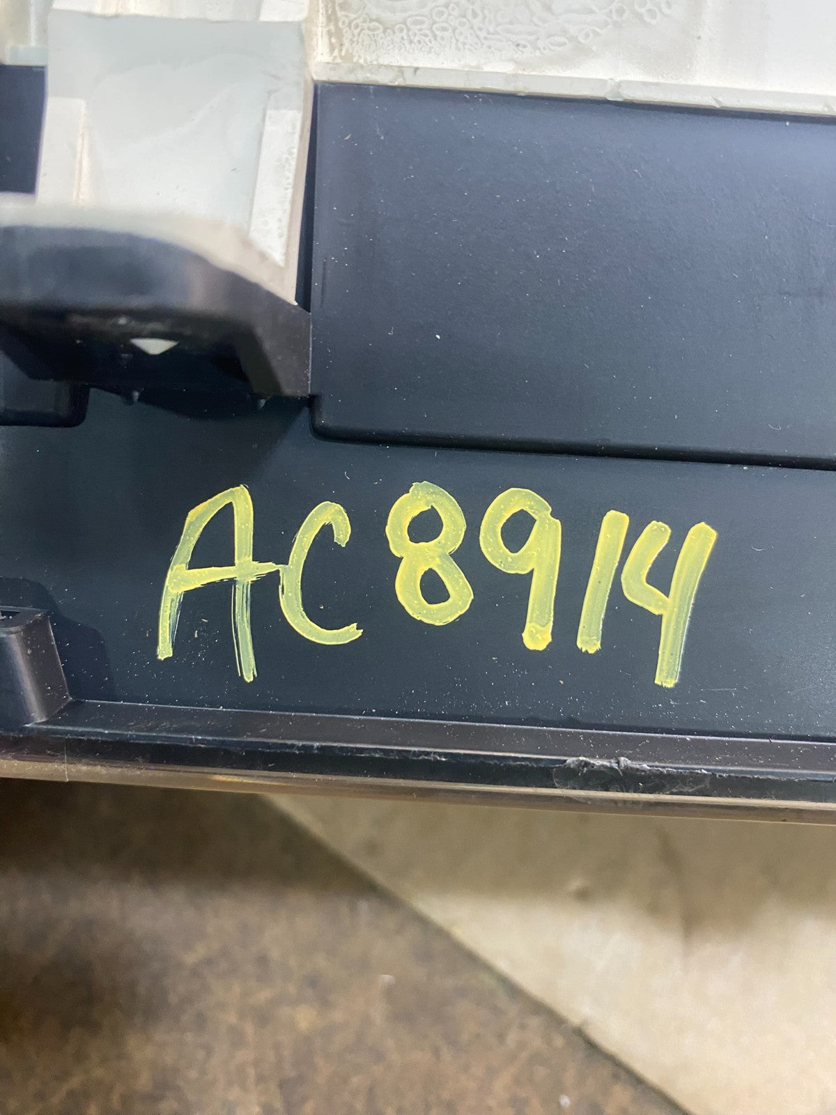 1996 1997 Nissan Pathfinder Speedometer Instrument Cluster 248100W012 AC89148