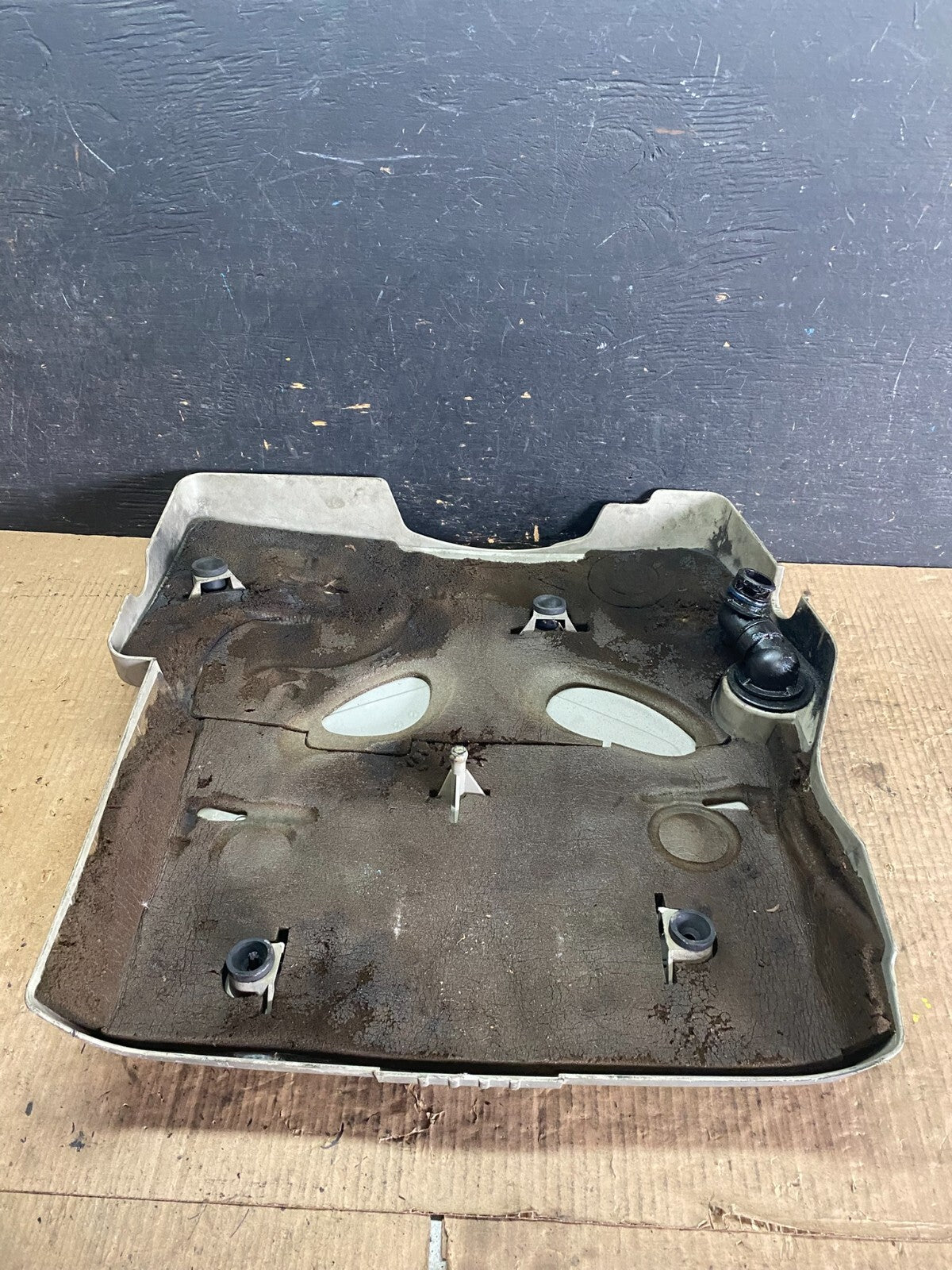 2004 to 2007 Cadillac CTS 3.6L Plastic Engine Cover Shield N1936 PS4