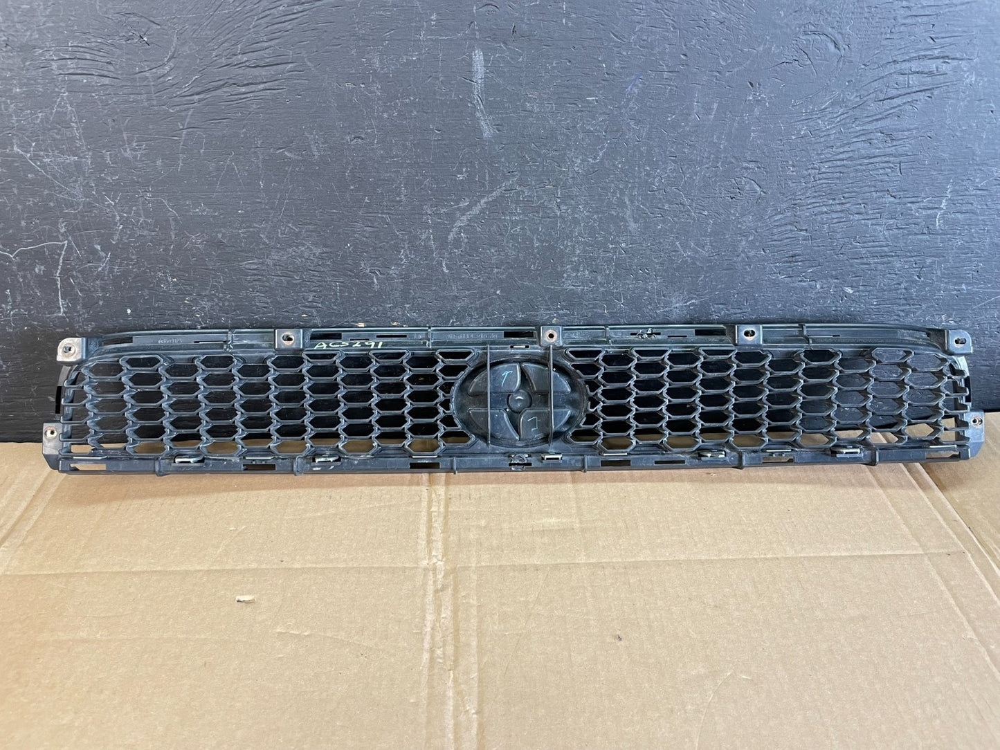 2005 to 2010 Scion TC Front Upper Grill Grille AC5291 DG3