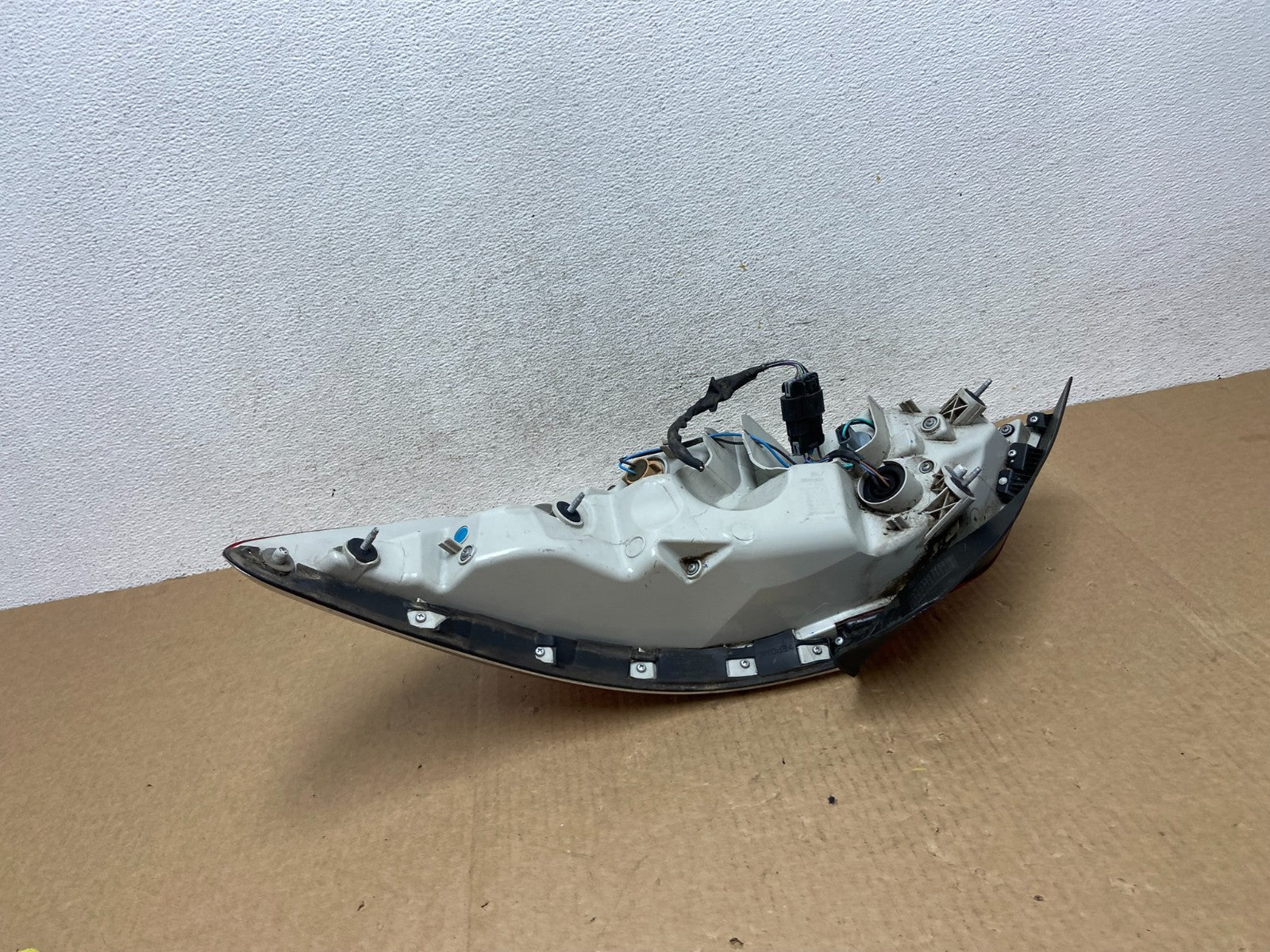 2014 to 2016 Buick Lacrosse Left Driver LH Side Tail Light AF9580 DG5