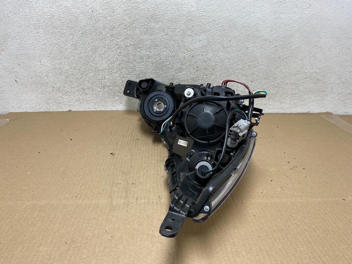 2010 2011 2012 Subaru Legacy Outback Left Driver Xenon Headlight AH5729 DW9