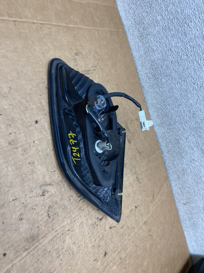 2002 2003 2004 Lexus Es300 Es330 Right Passenger Inner Tail Light T2477 DW4
