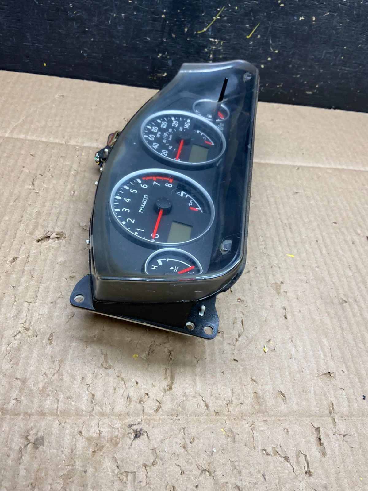 2005 to 2012 Nissan Pathfinder Xterra Frontier Speedometer Cluster Gauge V14121