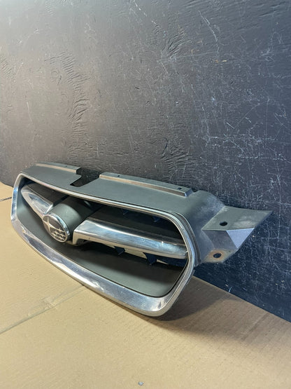 2004 to 2007 Subaru Legacy Front Upper Grille Grill AE34871