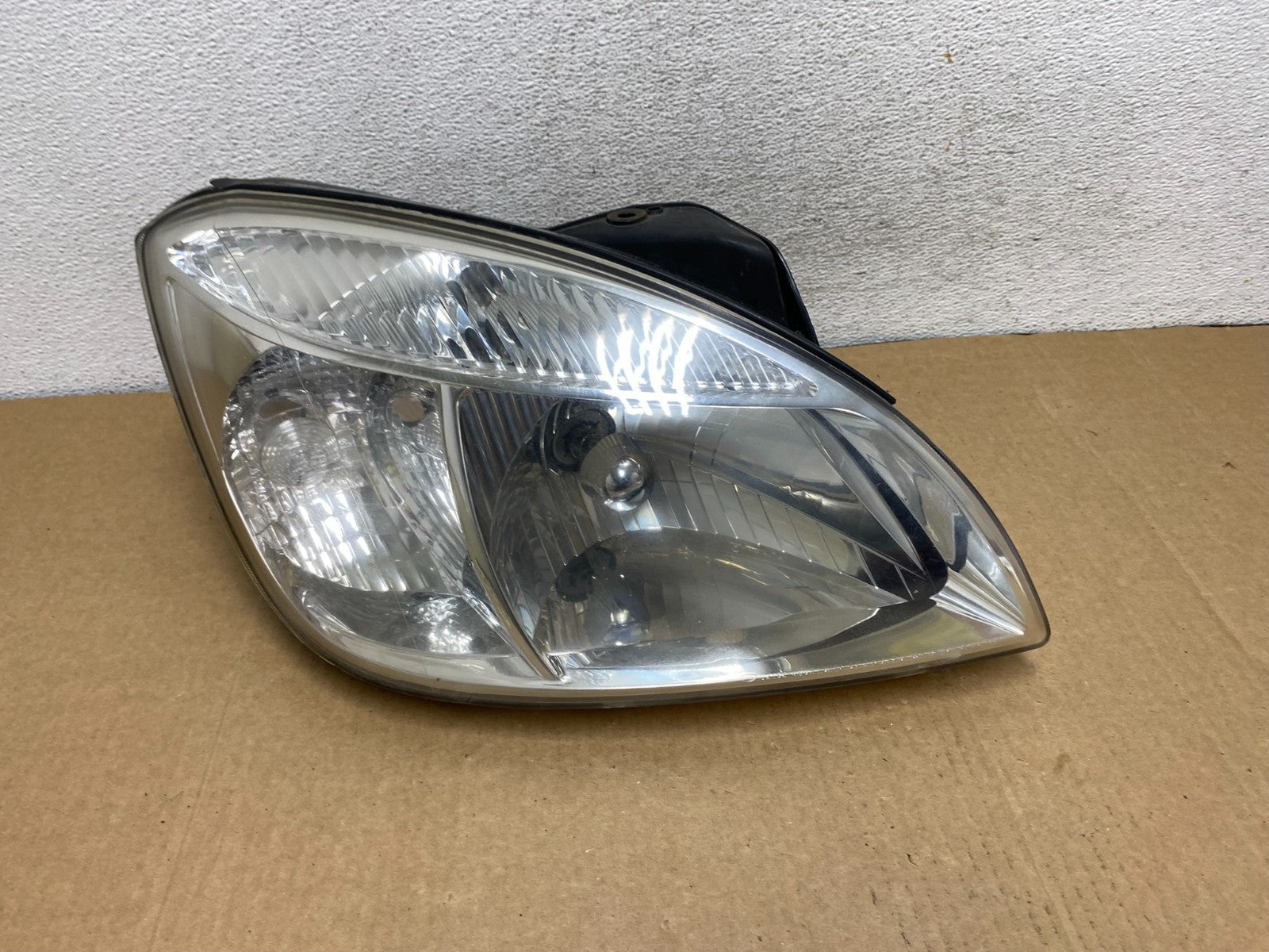2006 2007 2008 Kia Rio Right Passenger RH Side Halogen Headlight AG1986 DW0