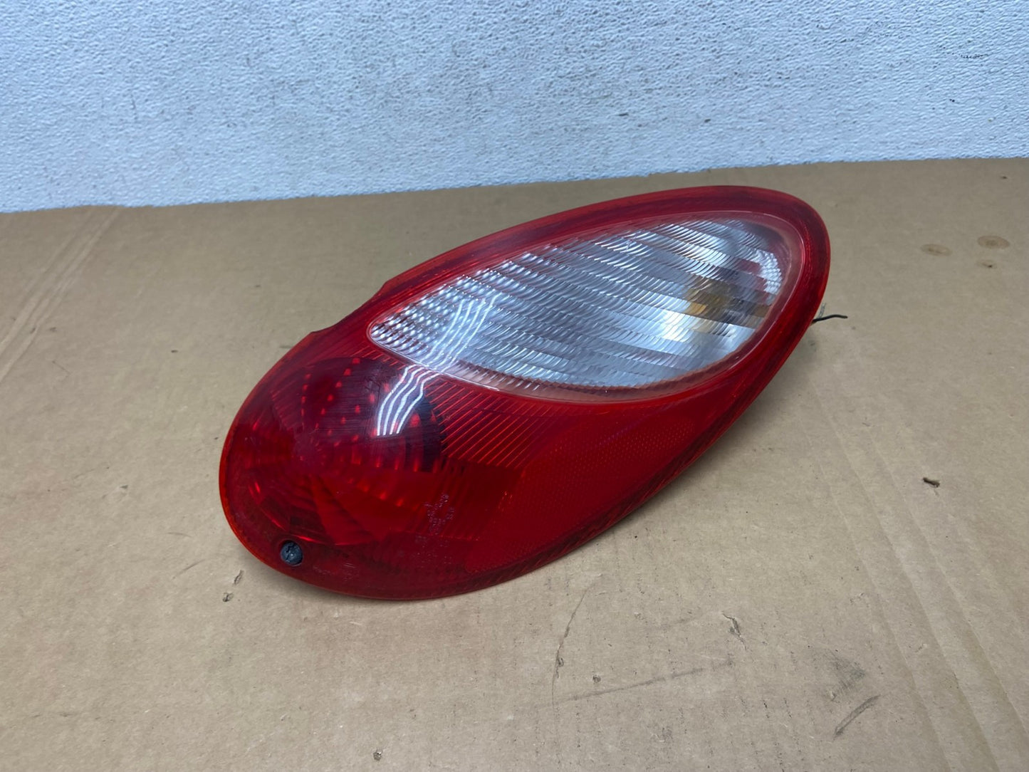 2006 to 2010 Chrysler PT Cruiser Right Passenger RH Tail Light AD2609 LK2