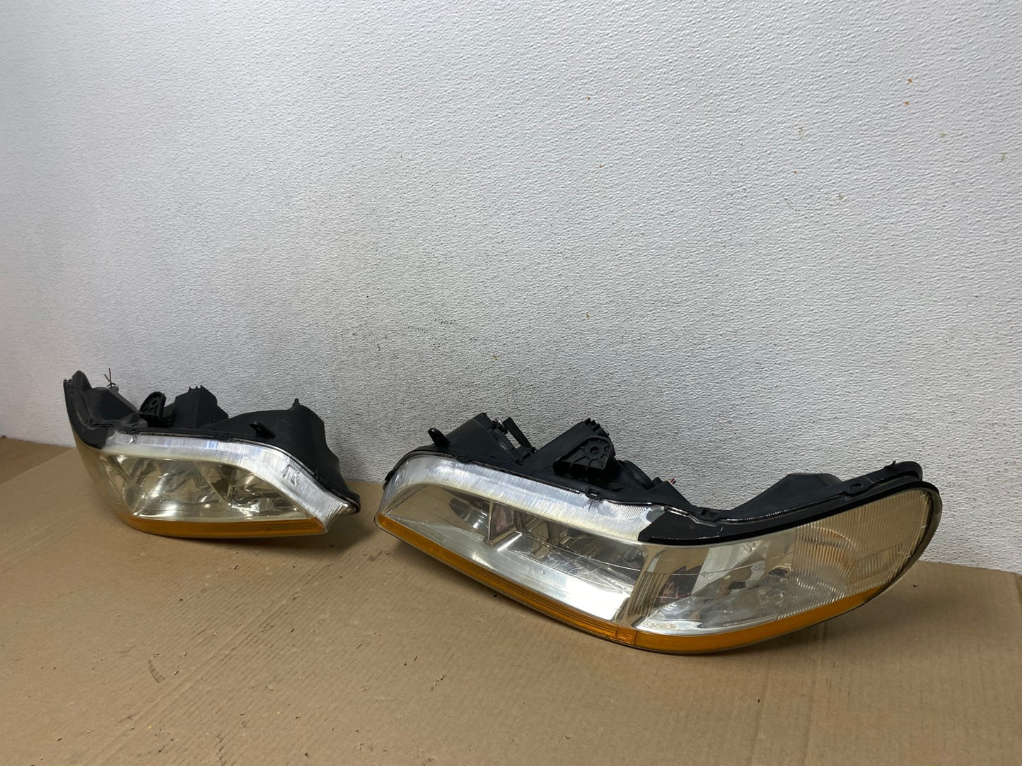 1998 to 2002 Honda Accord Left+Right Set Side Headlights AE9498 LK1