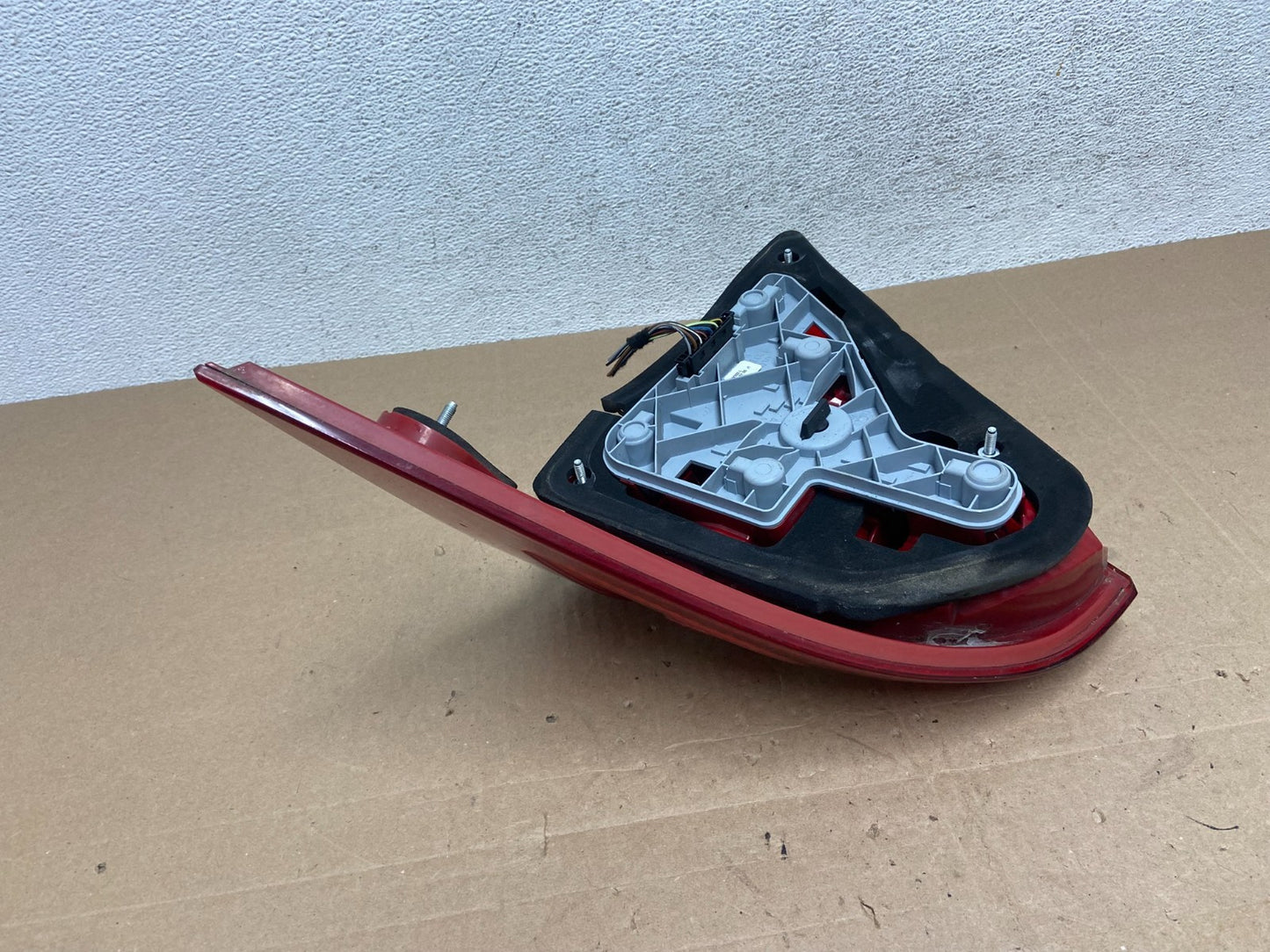 2005-2007 Mercedes-Benz C230 C240 W203 C-Class Left Driver Tail Light AE5967 DW4
