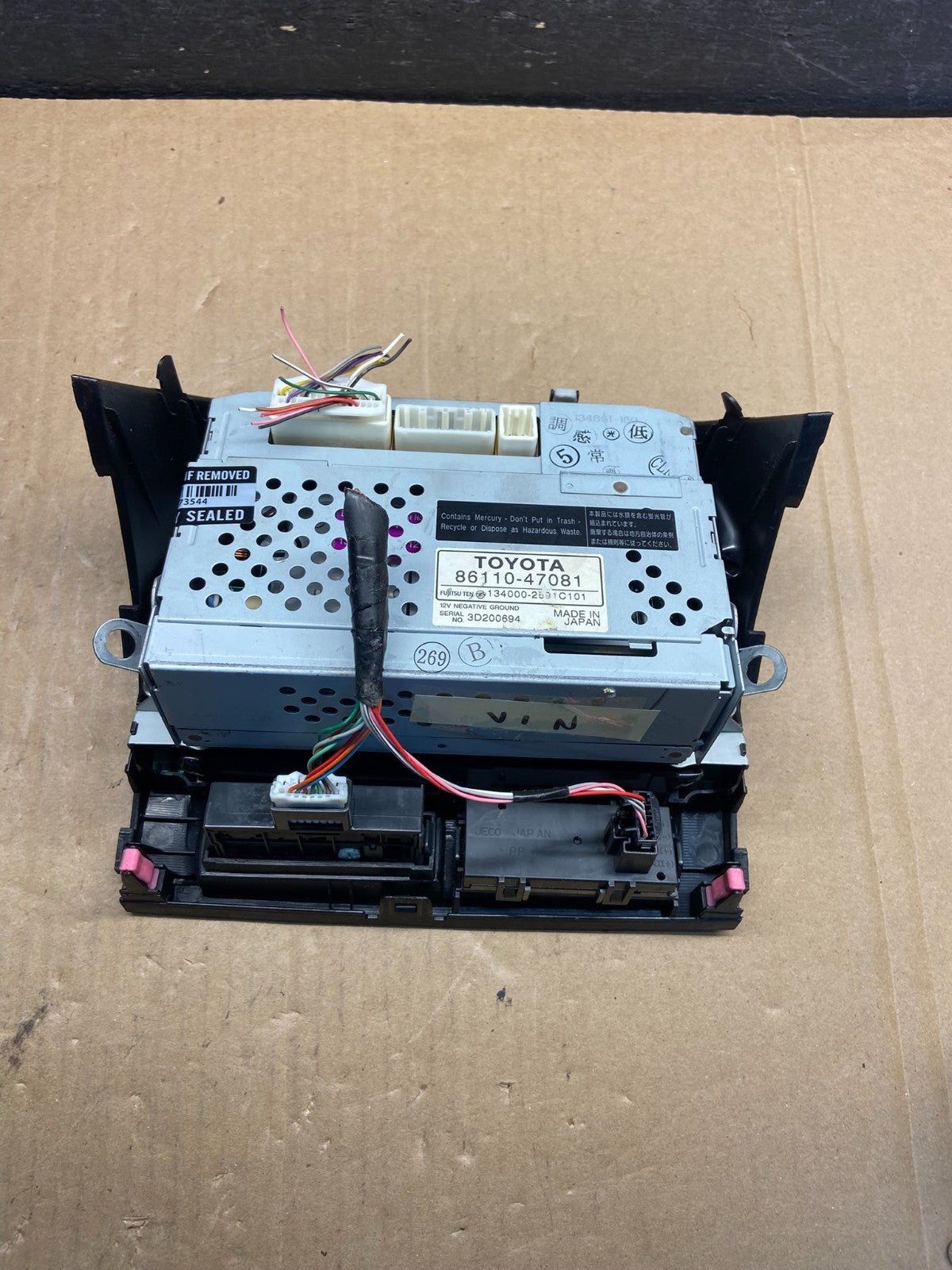 2004 to 2005 Toyota Prius Radio Stereo Receiver Screen Display AF9469 DG4