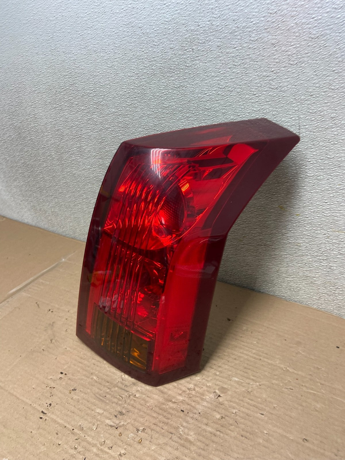 2003 to 2007 Cadillac Cts Right Passenger Rh Side Tail Light AA9334 LK1