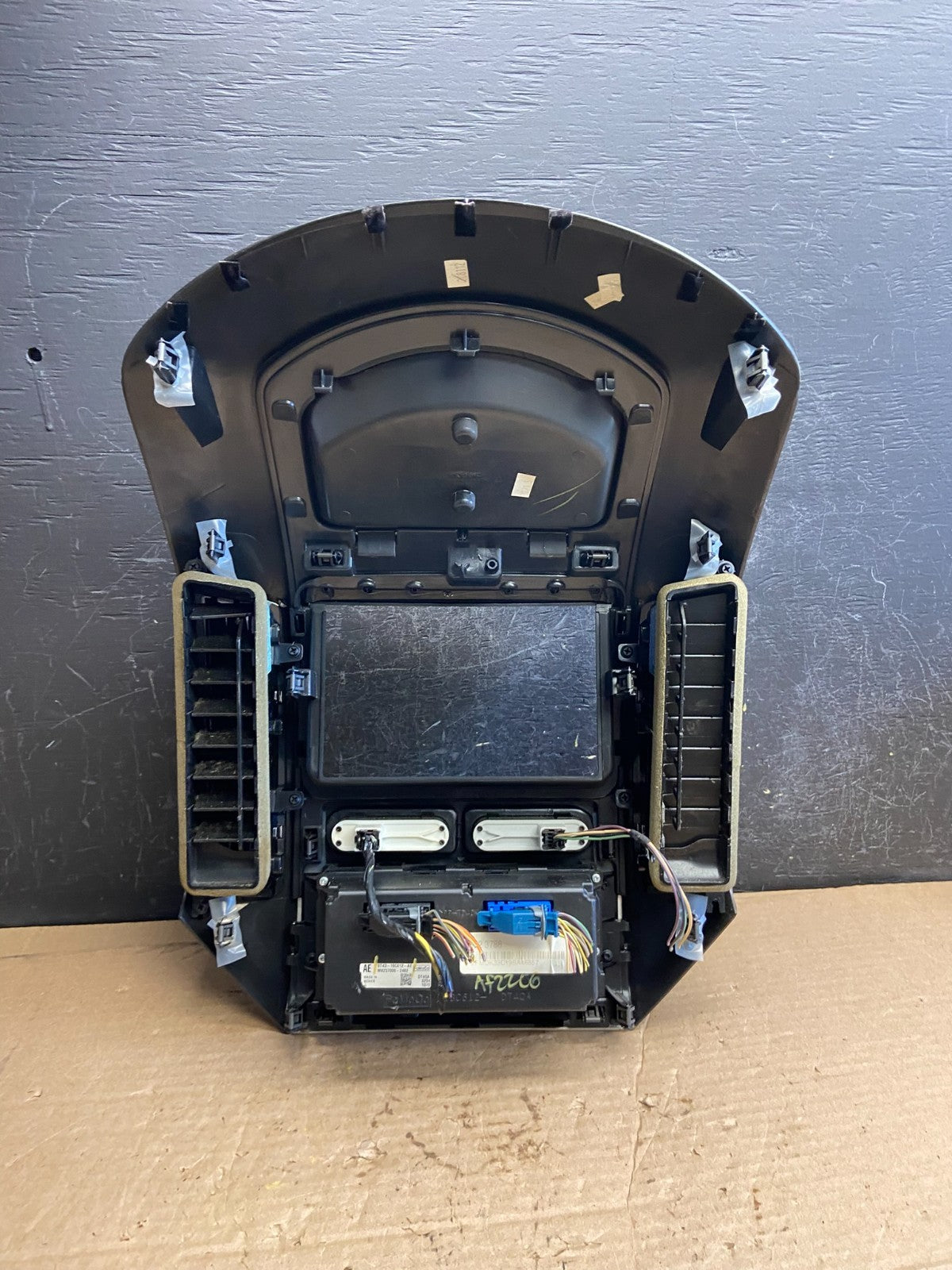 2007 - 2010 Ford Edge Heater Climate Control Radio Control Dash Bezel AF2206 DG5