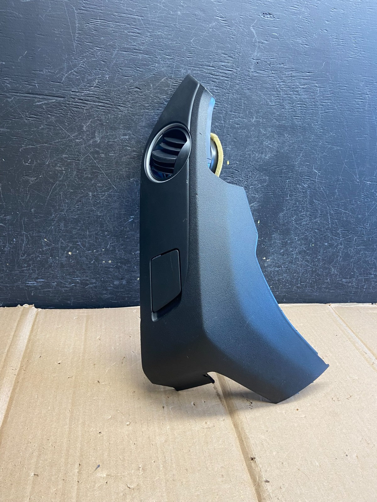 2009 - 2015 Honda Pilot Left Dash Vent Center Panel Bezel AH5542 DW0