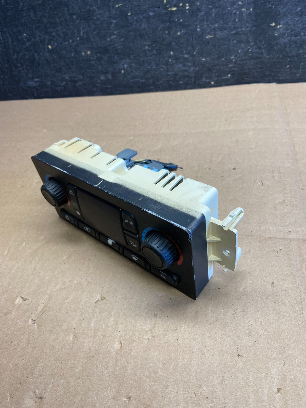 2003 to 2006 Chevrolet Silverado HVAC Heater Climate Control Module ai3204 DG3