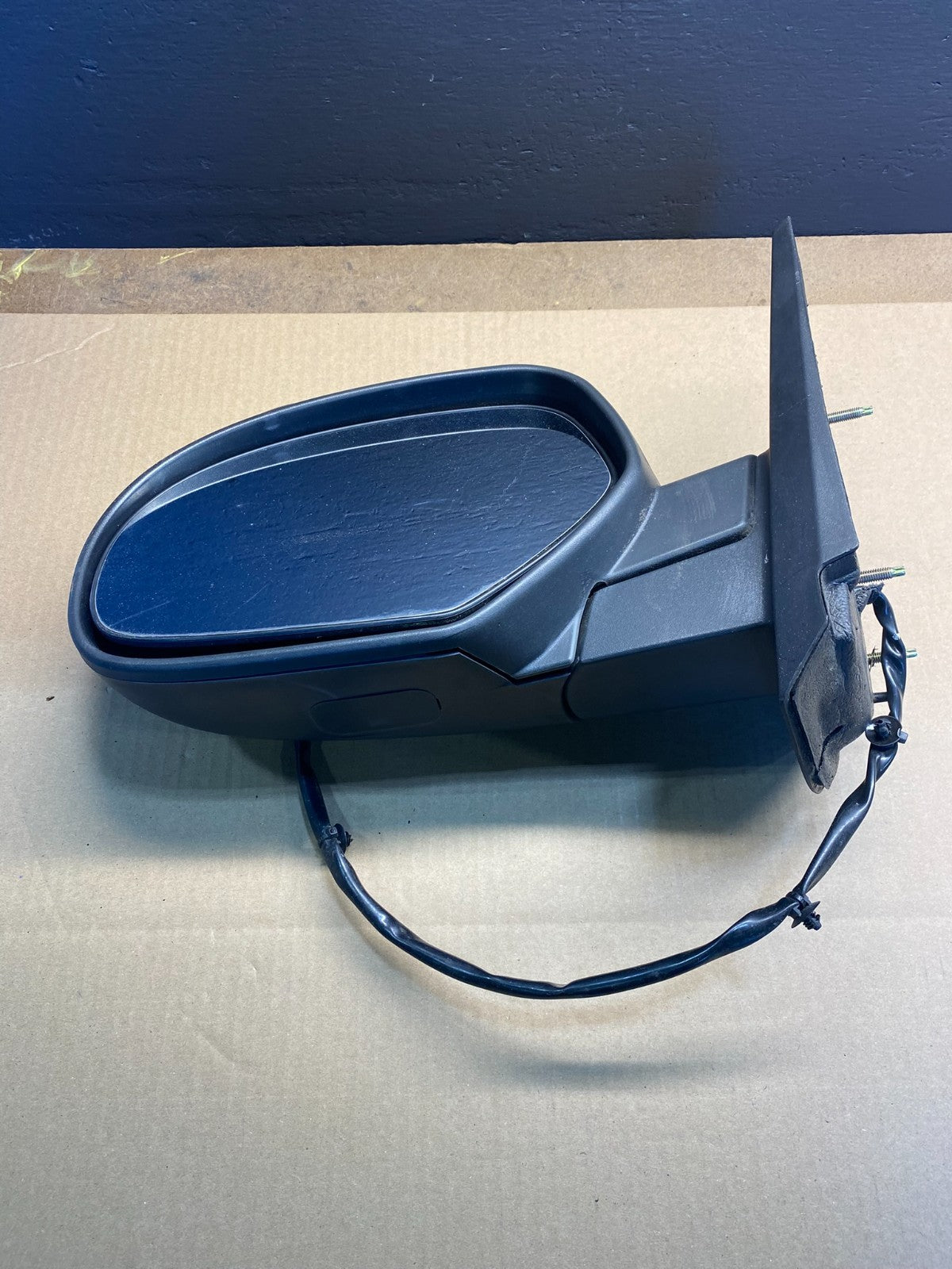 2007 to 2008 Gmc Yukon Left Driver LH Side View Door Mirror OEM AB4127 MS3