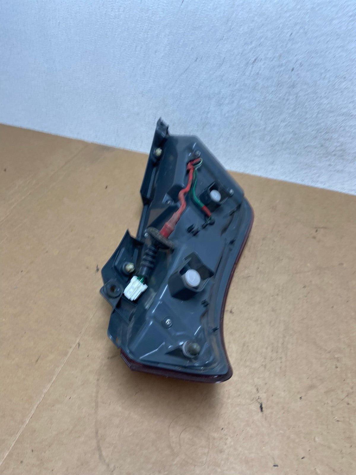 2006 to 2007 Nissan Murano Right Passenger Rh Side Tail Light AE3100 LK7