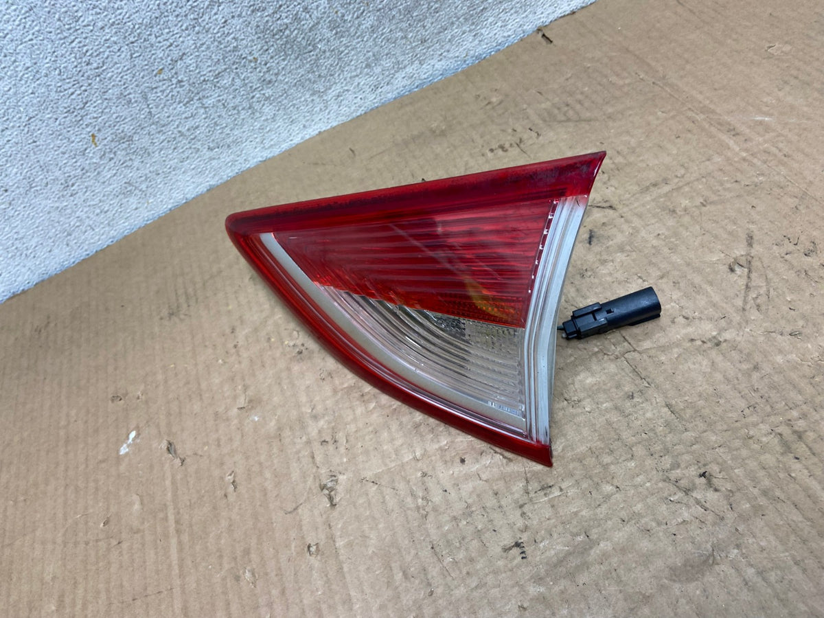2013 to 2016 Ford Escape Right Passenger RH Side Inner Tail Light AI8150 LK1