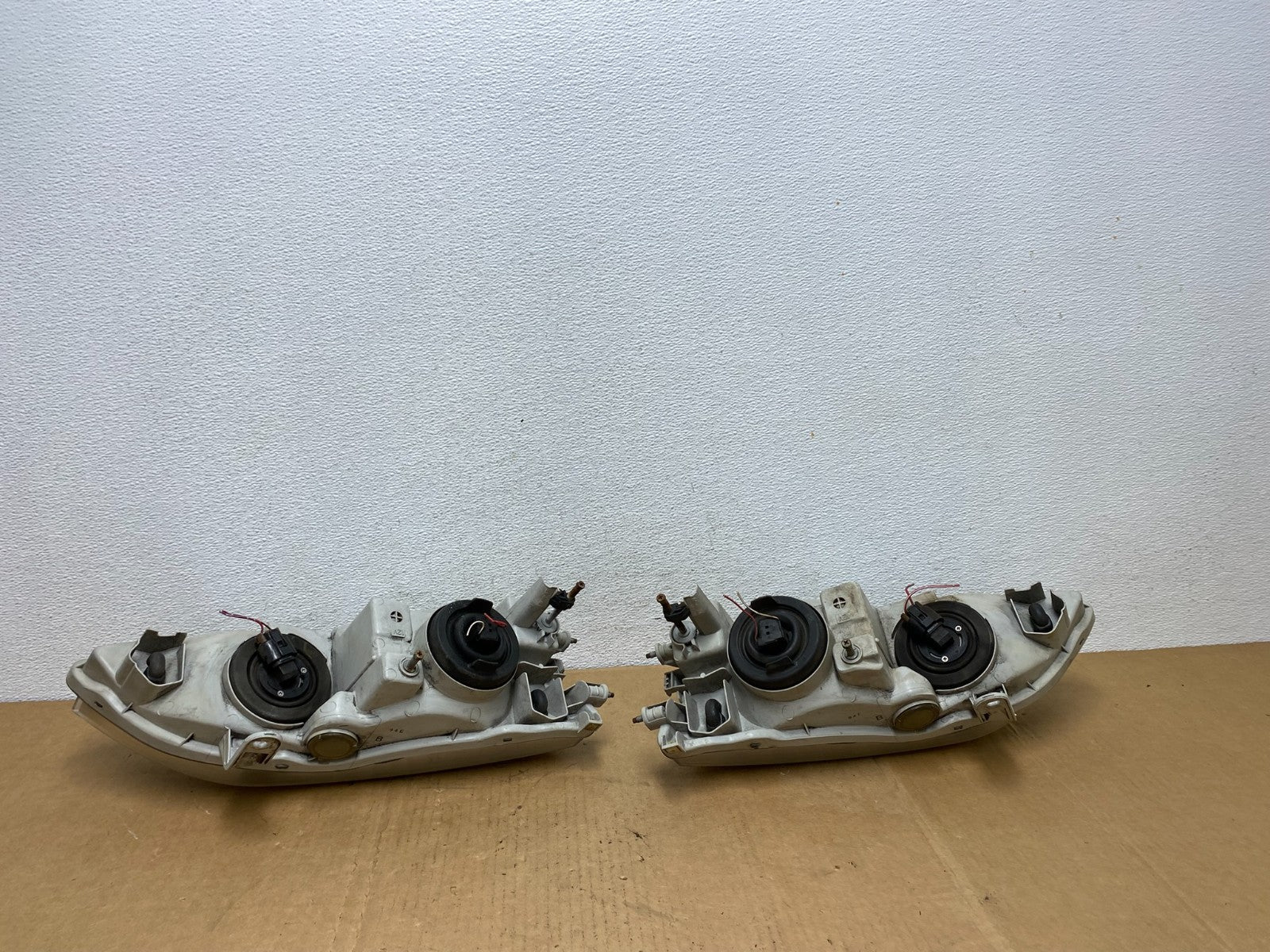 1997-2001 Lexus Es300 Left+Right Headlights Halogen AC8451 DW6