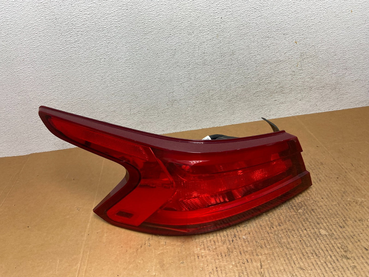 2016 2017 2018 Nissan Maxima Left Driver LH Tail Light AE1526 DW0