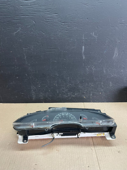 2001-2002 Ford Econoline E250 E350 Van Speedometer Instrument Cluster ab7834 DG2