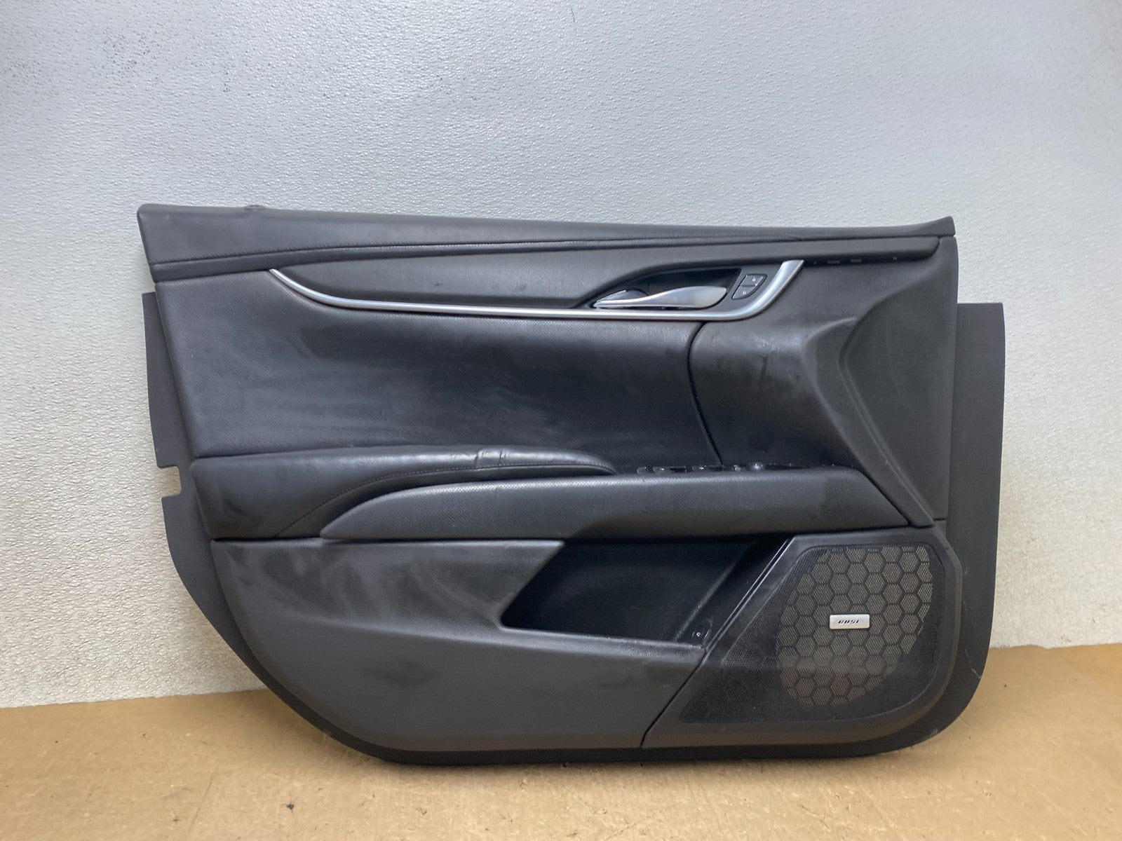 2013 to 2016 Cadillac XTS Left Driver LH Side Front Door Panel Cover w9208 DG0