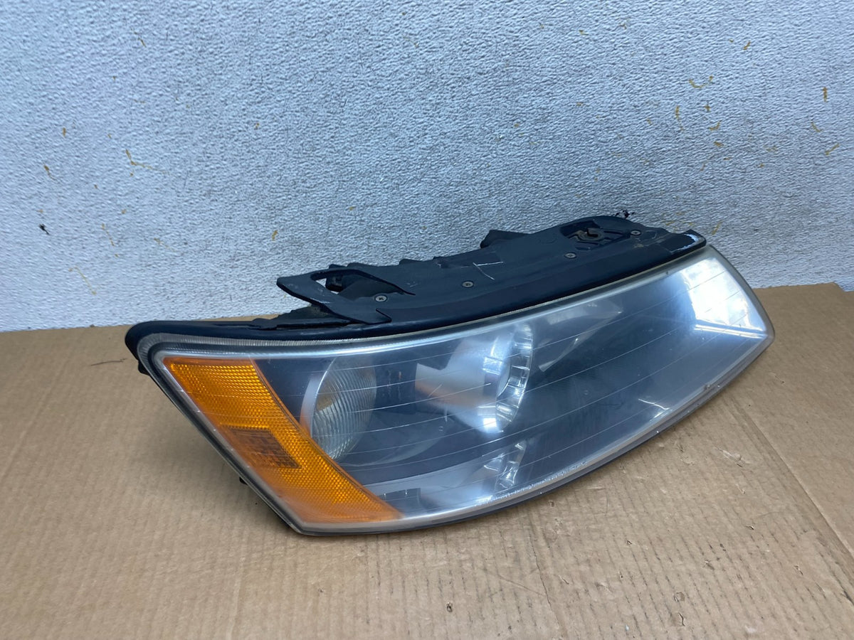2006-2008 Hyundai Sonata Right Passenger Rh Side Headlight Halogen AI5787 DW2
